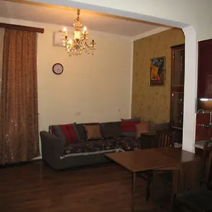 https://agmashenebeli95.alltbilisihotels.com