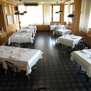 hotel-ristorante-tre-galletti.emilia-romagnahotels.net/